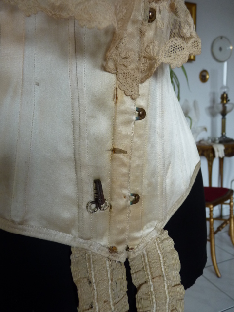 113 antique victorian corset 1895