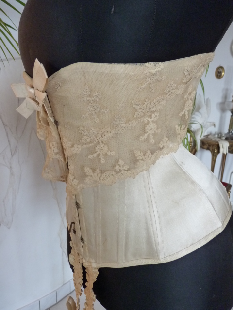 17 antique victorian corset 1895