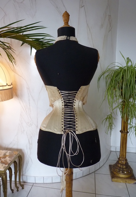19 antique victorian corset 1895