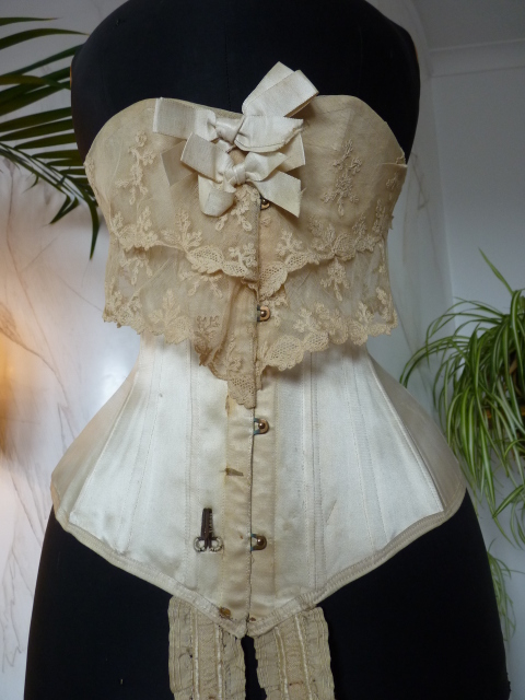 5 antique victorian corset 1895