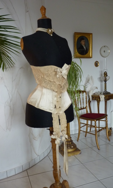 9 antique victorian corset 1895