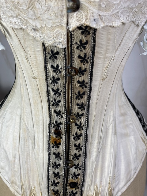 5 antique corset 1900