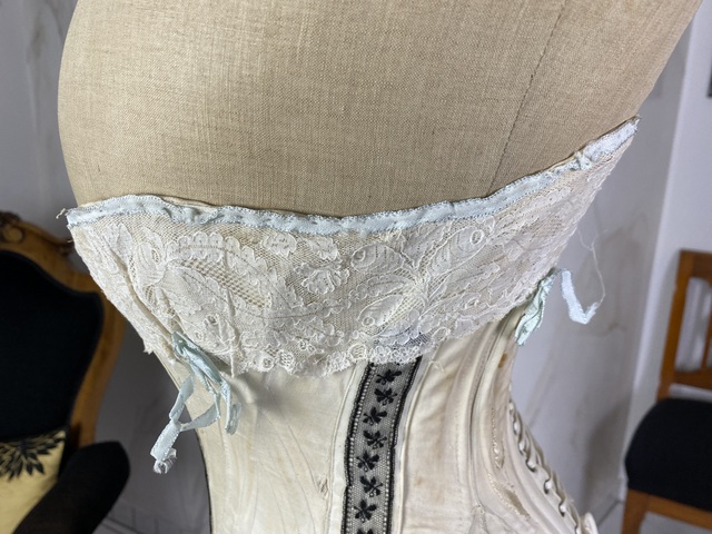 7 antique corset 1900
