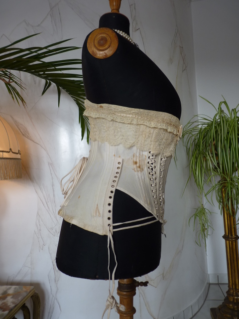 22 antique corset 1900