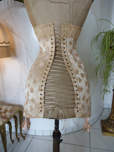 16 antique corset 1900