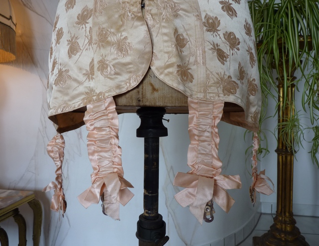 4 antique corset 1900
