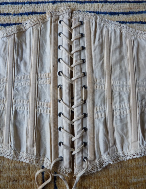 103 antique underbust corset 1900