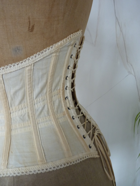 21 antique underbust corset 1900
