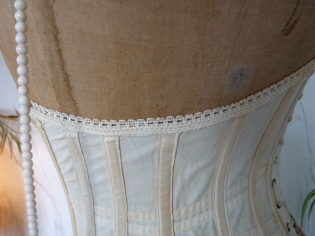 22 antique underbust corset 1900