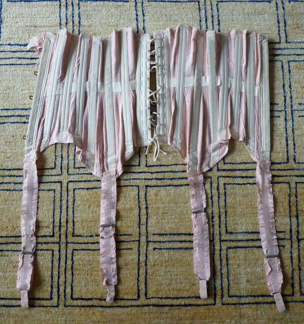 39 antique kabo corset 1901