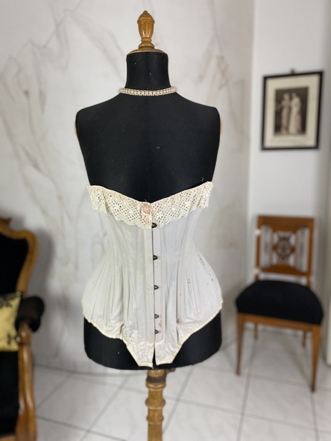 2 antique corset 1904