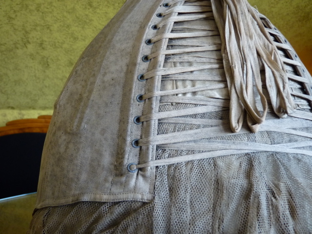 22 antique corset mannequin 1904