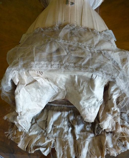 30 antique corset mannequin 1904