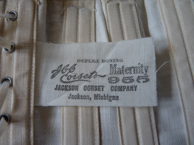 1 antique maternity corset 1910