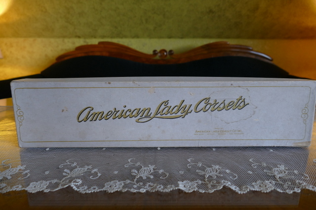antique corset box 1908