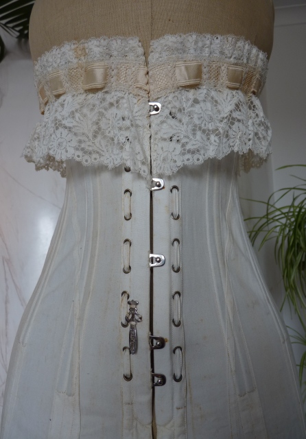 5 antique au royal corset 1910