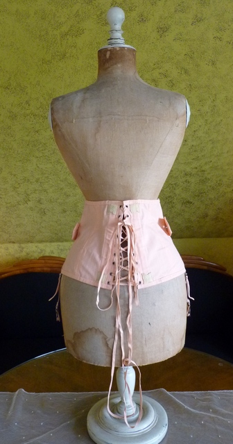 6 antique corset 1920
