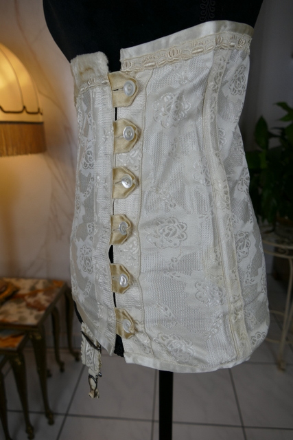 7 antique corset 1923