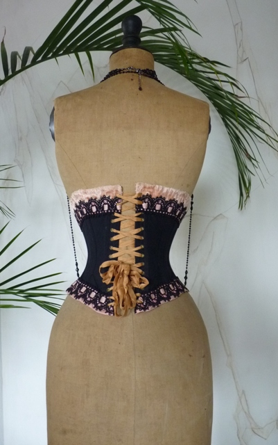22 antiek corset