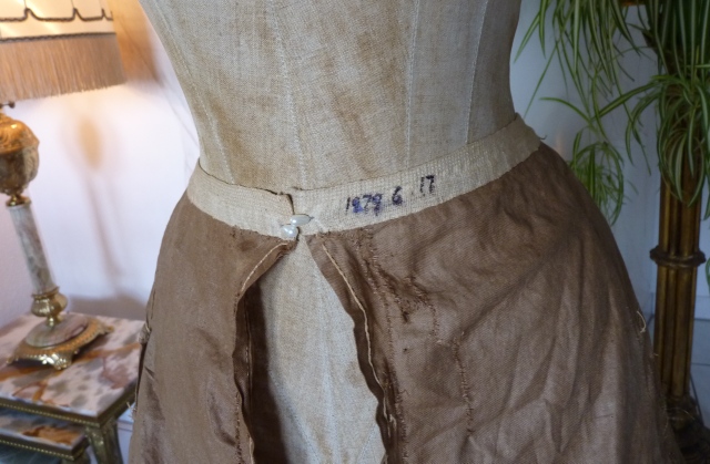 7 antique wire hopp skirt