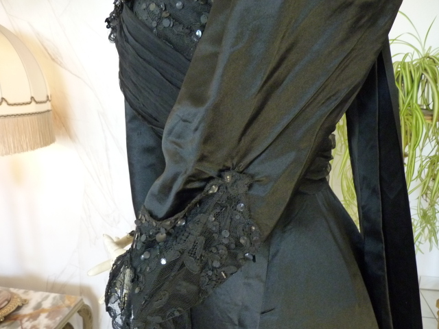 23 Emilio Ghezzi dressing gown 1880