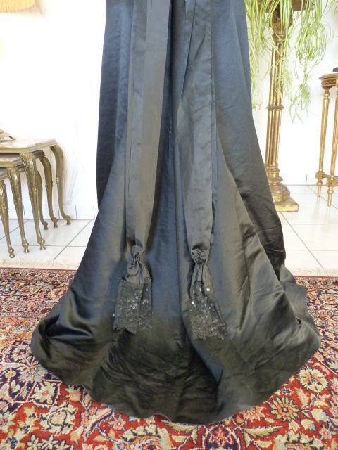36 Emilio Ghezzi dressing gown 1880