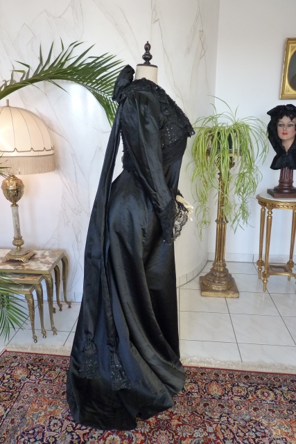 37 Emilio Ghezzi dressing gown 1880