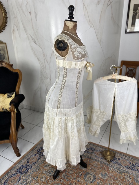 12 antique lingerie 1900