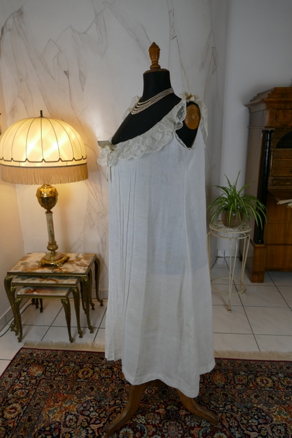 7 antique negligee 1904