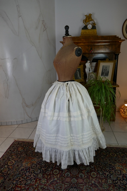 10 antique petticoat 1855