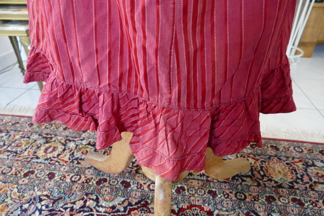 1 antique petticoat 1900