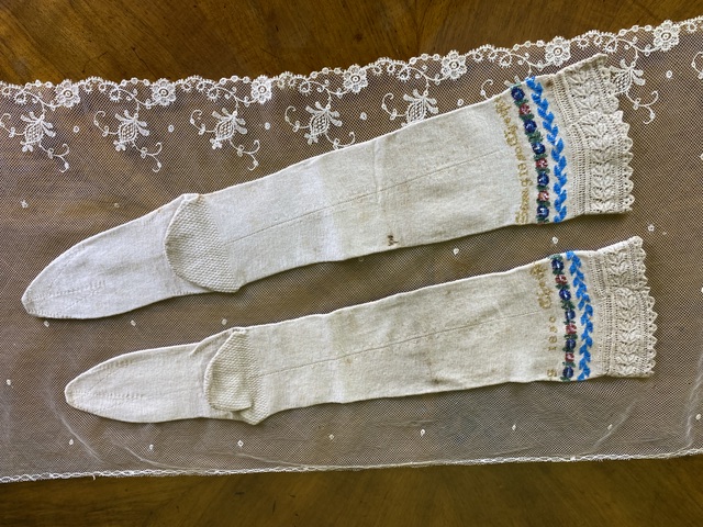 6 antique stockings 1850