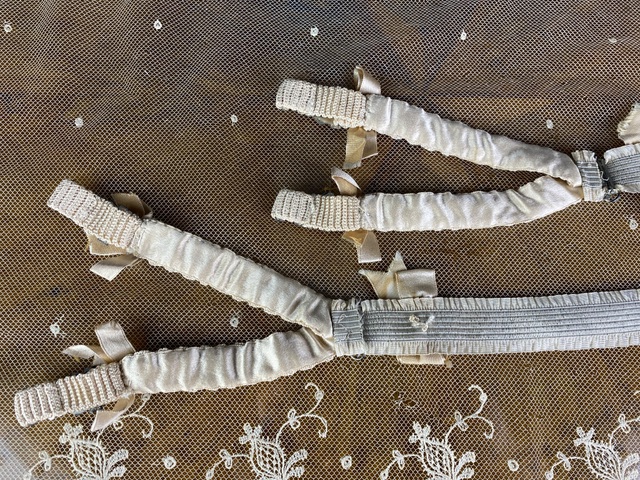 8 antique garters 1890