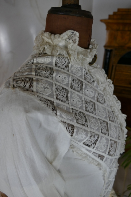 18 antique boudoir robe 1877