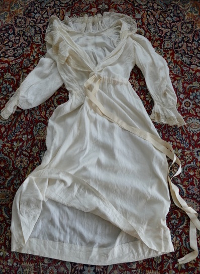 17 antique nightgown 1897
