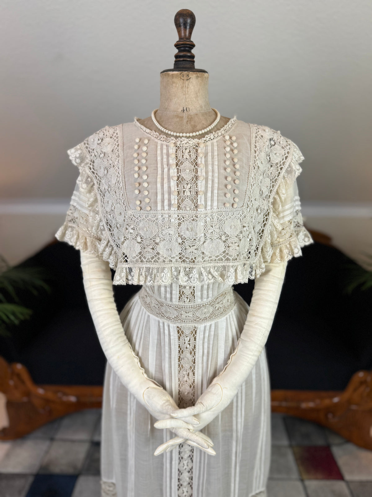 Antikes edwardianisches Teekleid aus Leinen, ca. 1906