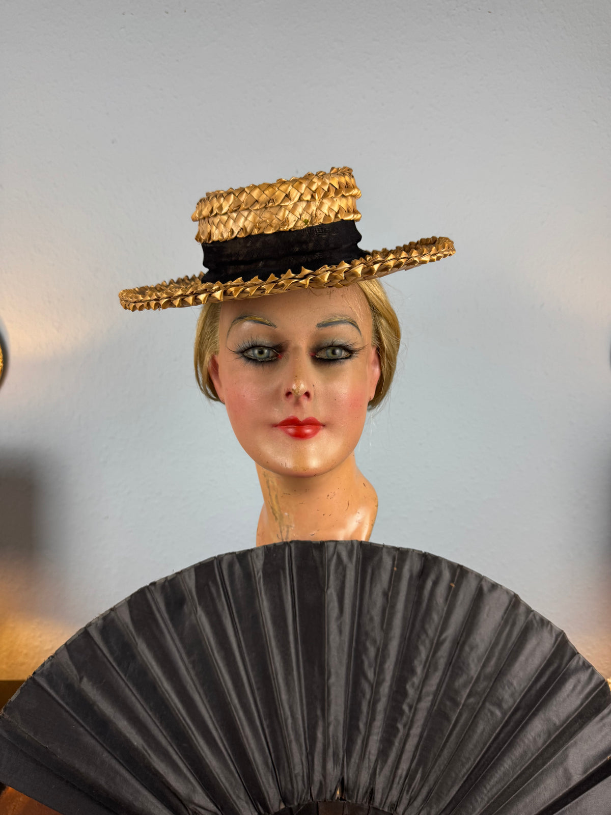 Antique 1901 French straw walking hat with AU CHINOIS Marseille label, black band, lined interior, well preserved.
