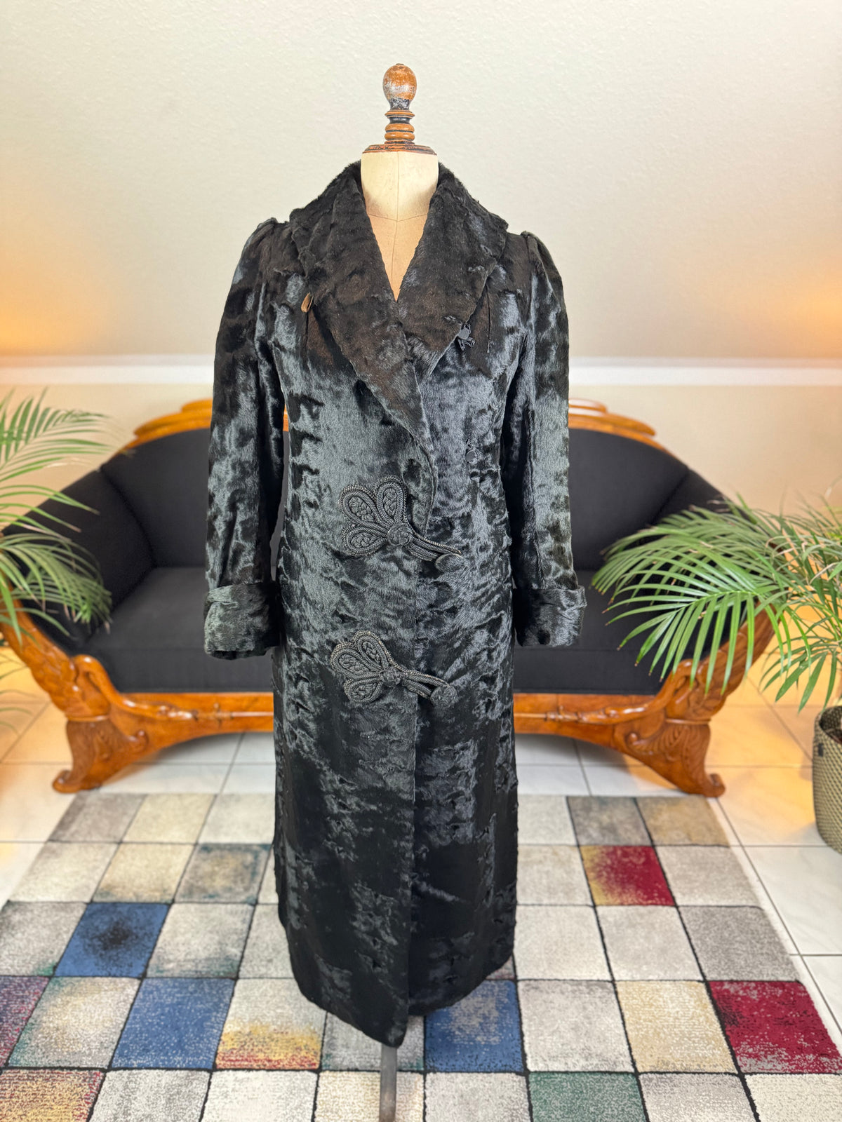 Antique Edwardian ca. 1904 Long Black Faux Beaver‑Fur Coat – Victor Tailoring Co., Chicago