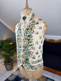 Georgian Cream Silk Embroidered Waistcoat, England ca. 1790 – Vibrant Antique Menswear