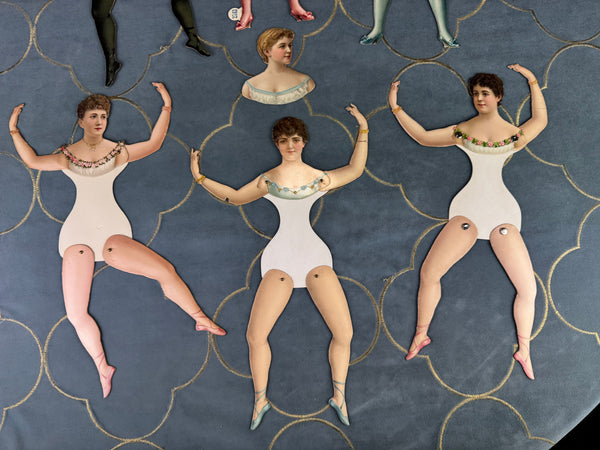 Poupées anciennes en papier découpé, Allemagne, vers 1890