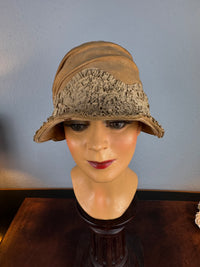 French Velvet Cloche, ca. 1925 – Art Deco Hat