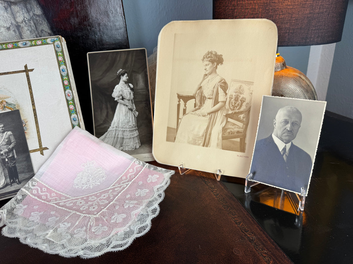 Royal antique lace handkerchiefs c.1900 – Tuscany–Württemberg double coat of arms from the wedding trousseau of Archduchess Maria Immakulata