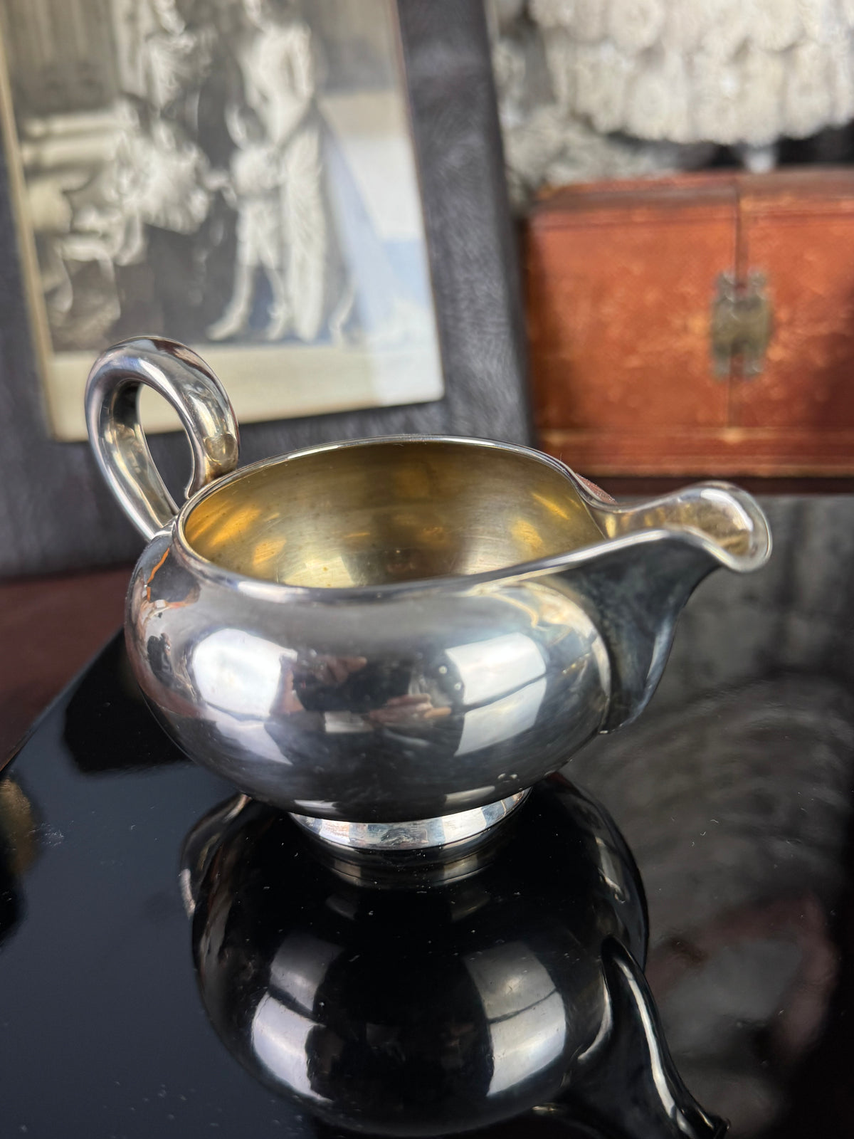Pot à lait et sucrier en argent de la table de l'Empereur Guillaume II – Datés 1897 et 1899