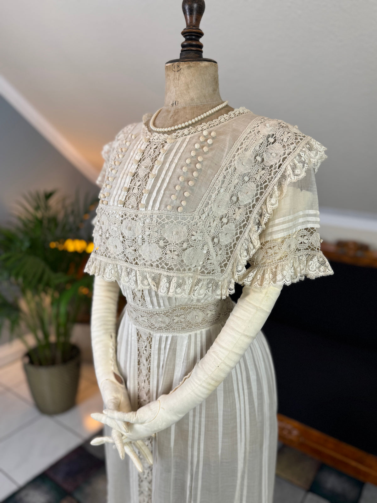 Antikes edwardianisches Teekleid aus Leinen, ca. 1906