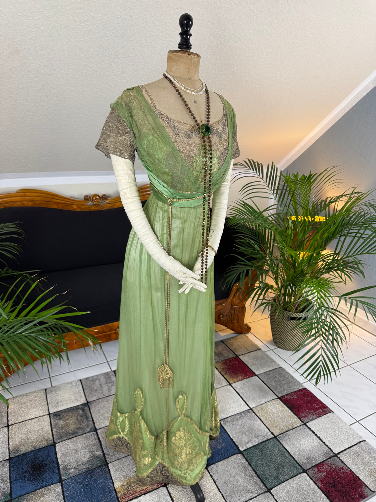 Edwardian green evening gown by Albert Franck, Frankfurt court dressmaker; Art Nouveau tulle and metallic lace design representing Frankfurt fashion history