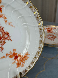 Imperial porcelain Wilhelm II — gold vine‑leaf border and floral decoration close‑up
