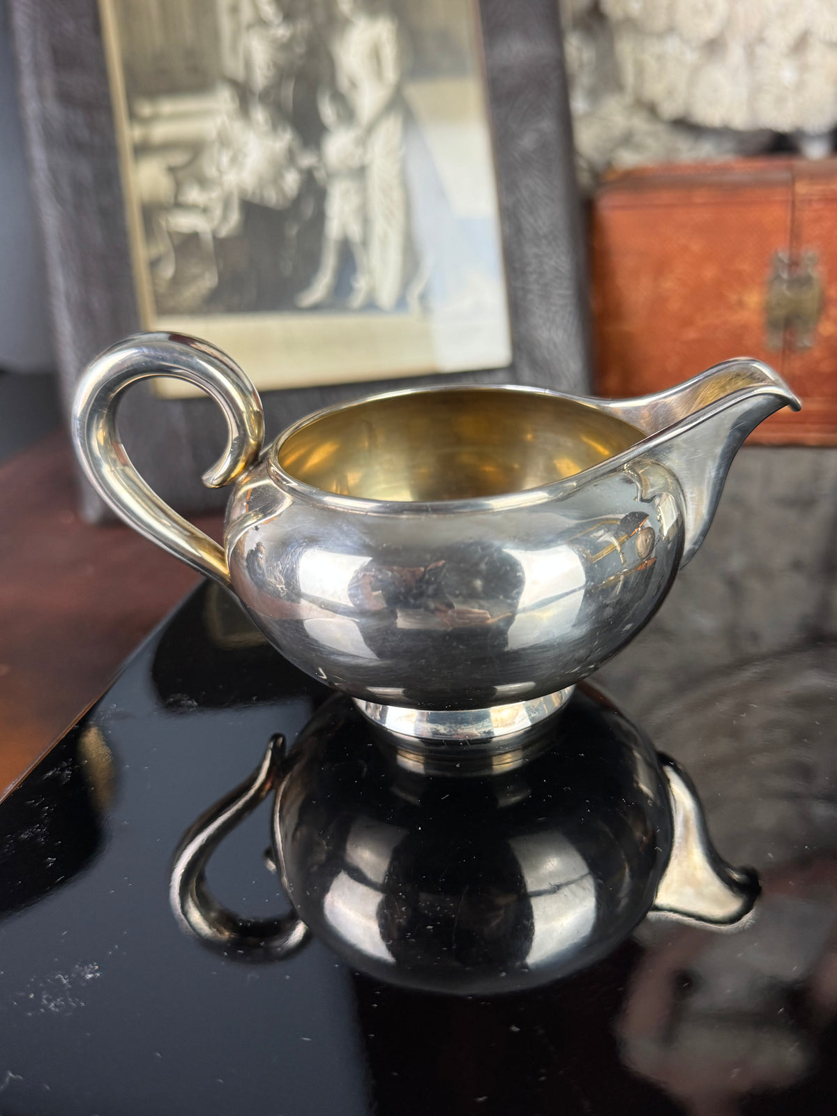 Pot à lait et sucrier en argent de la table de l'Empereur Guillaume II – Datés 1897 et 1899
