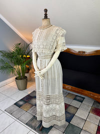 Antikes edwardianisches Teekleid aus Leinen, ca. 1906