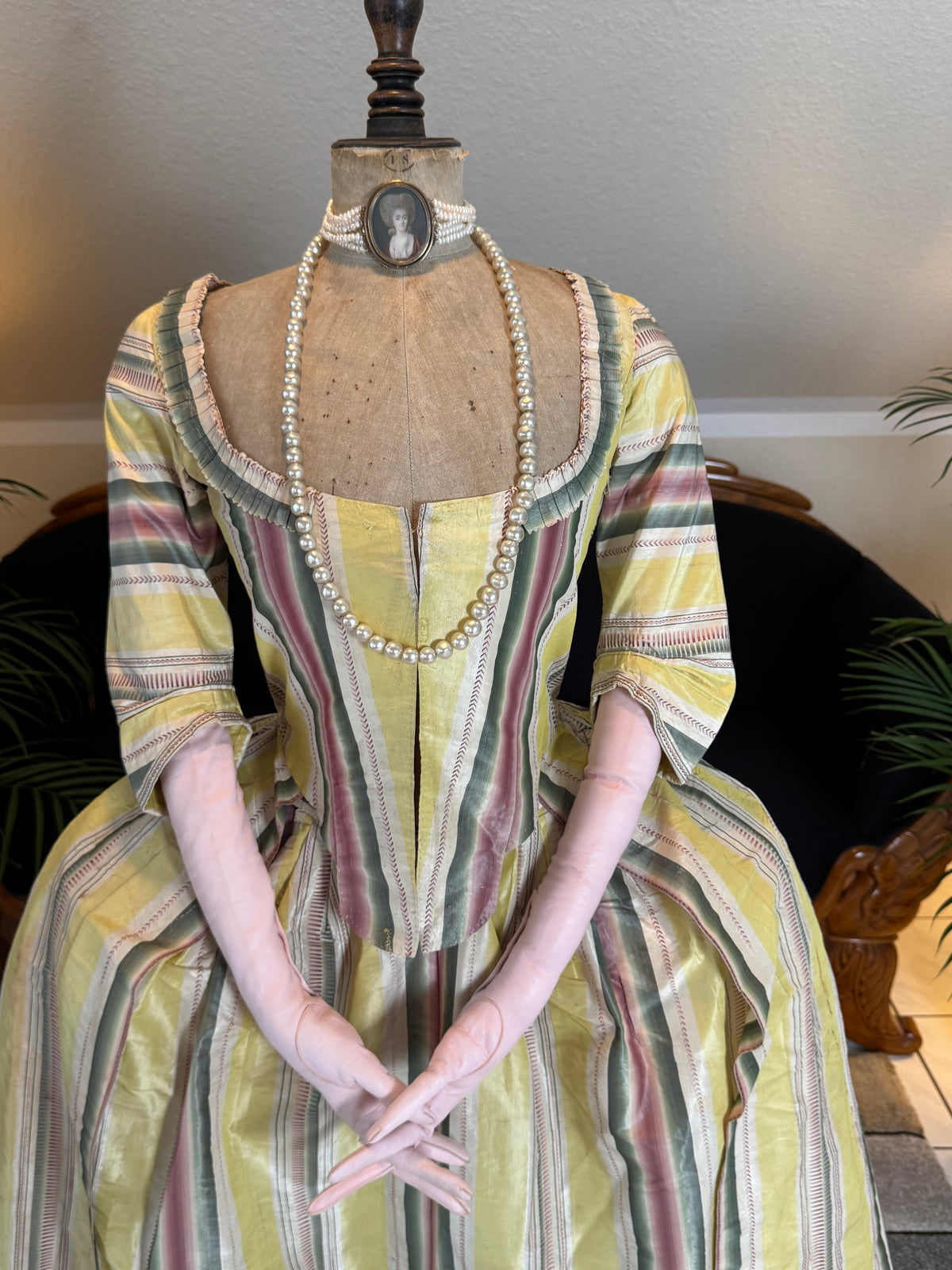 Antique 1770s English robe à l’anglaise, striped silk, pinked trim.