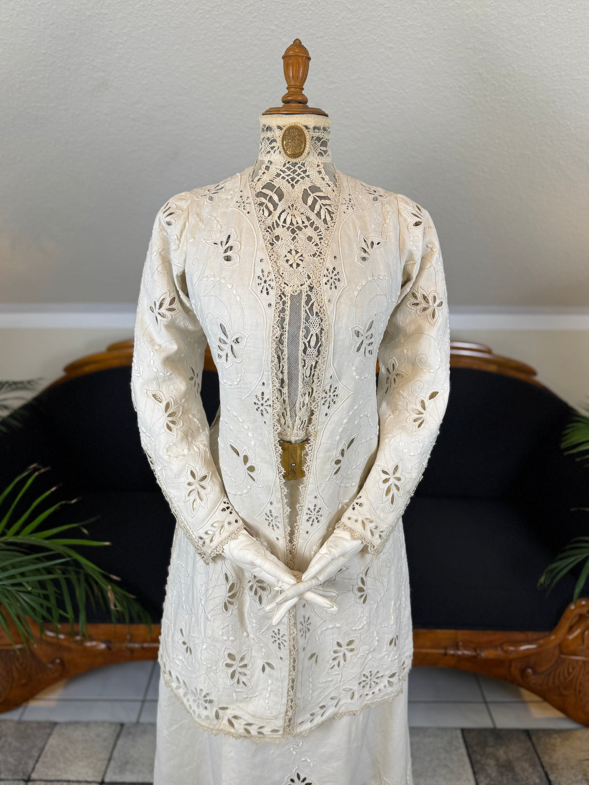 Antique Four‑Piece Edwardian Walking Dress ca. 1910 – Linen, Lace & Lady Gillman Provenance